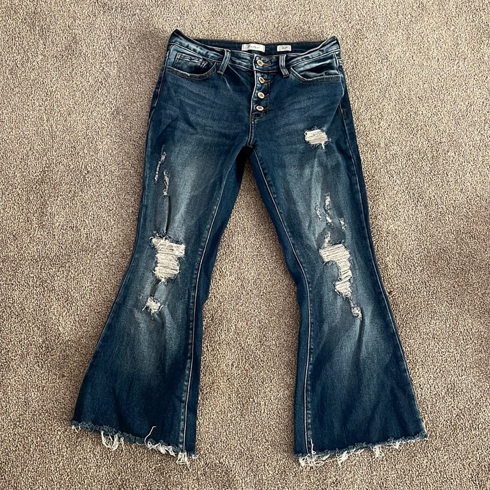 Kancan Signature mid rise distressed crop jeans, size 28.  Good condition.